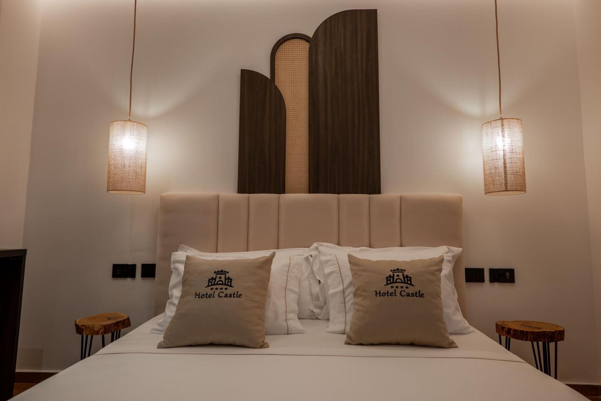 Hotel Castle คซามิล ภายนอก รูปภาพ
